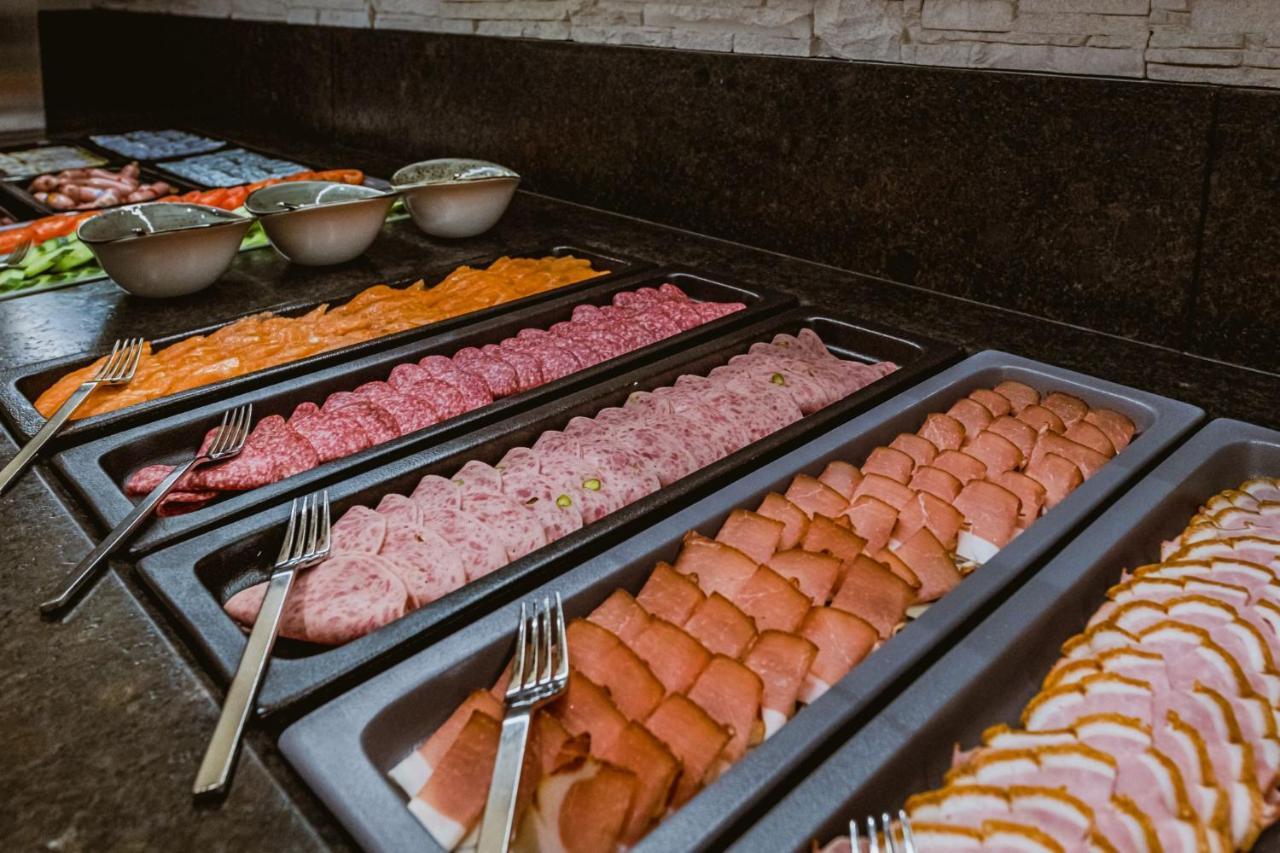 Hotel Adapura 바그라인 외부 사진